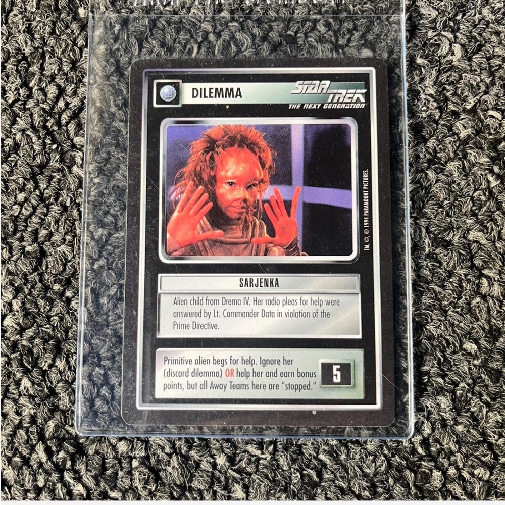 Star Trek: The Next Generation
CCG Premiere Edition 1994
Dilemma Card Sarjenka